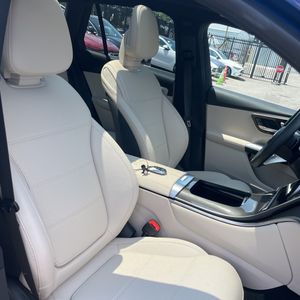 2026 Mercedes-BENZ GLC — миниатюра 32