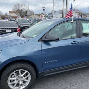 CHEVROLET EQUINOX LS - 2
