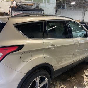 FORD ESCAPE SE - 9
