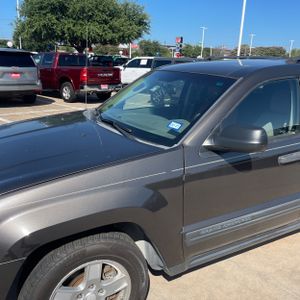 صورة 2 لـ 2006 JEEP GRAND CHEROKEE LAREDO