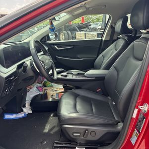 صورة مصغرة 31 لـ 2023 KIA EV6 WIND