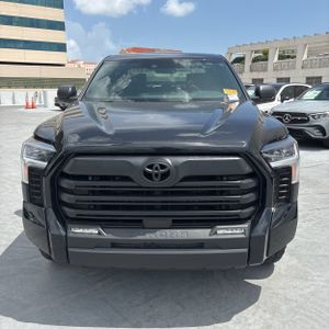 صورة 14 لـ 2025 Toyota TUNDRA SR5