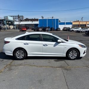 HYUNDAI SONATA HYBRID SE - 10