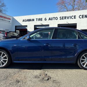 AUDI A4 2.0T PREMIUM - 4