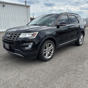 FORD EXPLORER XLT - 1