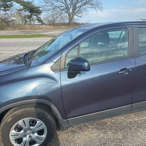 CHEVROLET TRAX LS - 2