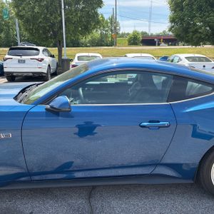 FORD MUSTANG GT PREMIUM - 4