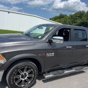 2017 RAM 1500 LARAMIE — фото 2