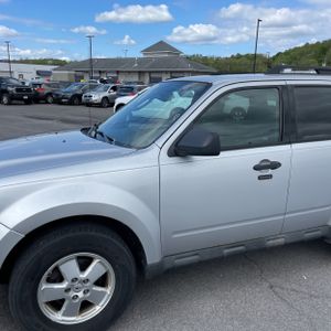 FORD ESCAPE XLT - 2