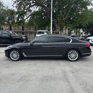 BMW 7 SERIES 740I - 3