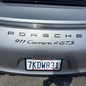 صورة 23 لـ 2015 Porsche 911 CARRERA 4 GTS