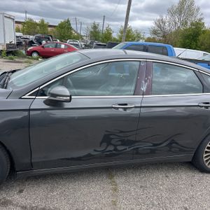 FORD FUSION SE - 4