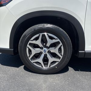 صورة مصغرة 17 لـ 2023 Subaru FORESTER PREMIUM