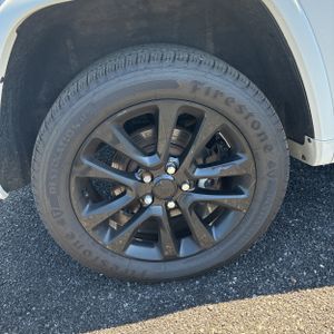 2021 JEEP GRAND CHEROKEE LAREDO X — миниатюра 19