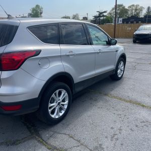 FORD ESCAPE SE - 9