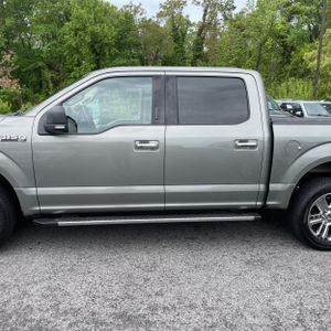 FORD F-150 XLT - 4