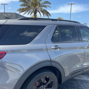 FORD EXPLORER ST - 9