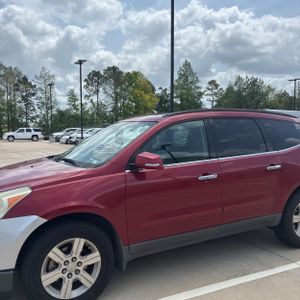 CHEVROLET TRAVERSE LT - 2