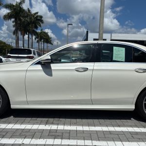 2022 Mercedes-BENZ E-CLASS 照片 4