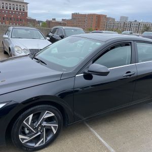 HYUNDAI ELANTRA SEL - 2