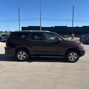 2019 Toyota SEQUOIA SR5 — фото 10