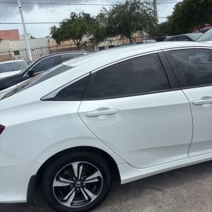 صورة 9 لـ 2019 Honda CIVIC LX