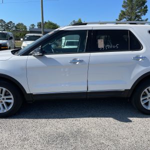 FORD EXPLORER XLT - 4