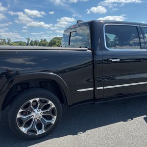 2020 RAM 1500 LIMITED — фото 9