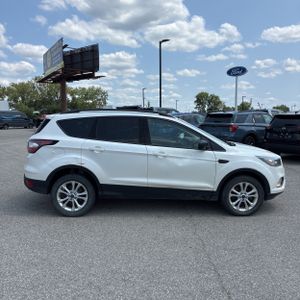 صورة 10 لـ 2017 FORD ESCAPE SE