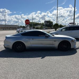 FORD MUSTANG GT - 10