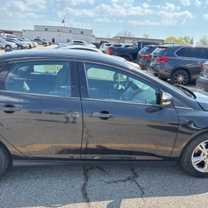 FORD FOCUS SE - 9