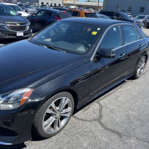 MERCEDES-BENZ E-CLASS - 2