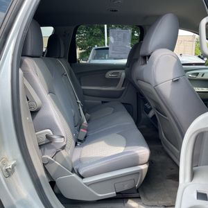 2011 Chevrolet TRAVERSE LS — миниатюра 35