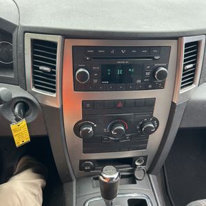 صورة مصغرة 37 لـ 2010 JEEP GRAND CHEROKEE LAREDO
