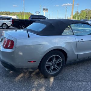 FORD MUSTANG V6 PREMIUM - 8