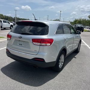 2018 KIA SORENTO L photo 8