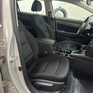 صورة مصغرة 32 لـ 2018 Hyundai ELANTRA SEL