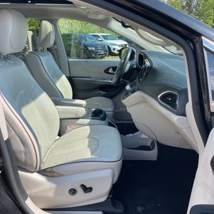 2020 Chrysler PACIFICA LIMITED — фото 33
