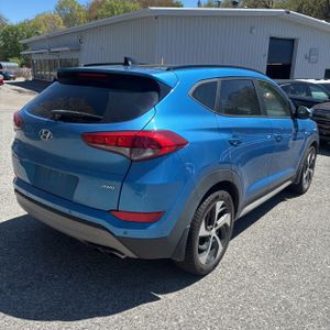 HYUNDAI TUCSON - 8
