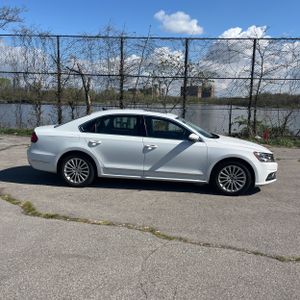 VOLKSWAGEN PASSAT 1.8T SE - 10