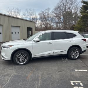 Acura MDX SH-AWD w/Advance - 3