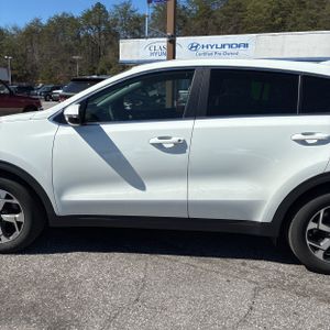 KIA SPORTAGE LX - 4