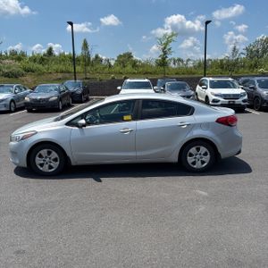 2017 KIA FORTE LX 照片 3