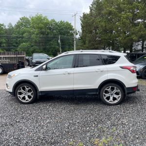 FORD ESCAPE TITANIUM - 3