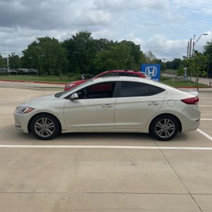 HYUNDAI ELANTRA VALUE EDITION - 3