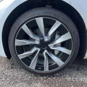 2025 Tesla MODEL 3 LONG RANGE 缩略图 17