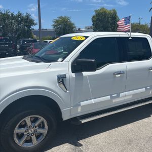 صورة 2 لـ 2025 FORD F-150 XLT