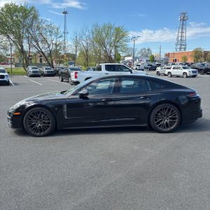 PORSCHE PANAMERA 4 PLATINUM EDITION - 3