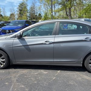 HYUNDAI SONATA SE - 4