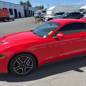 FORD MUSTANG ECOBOOST - 2